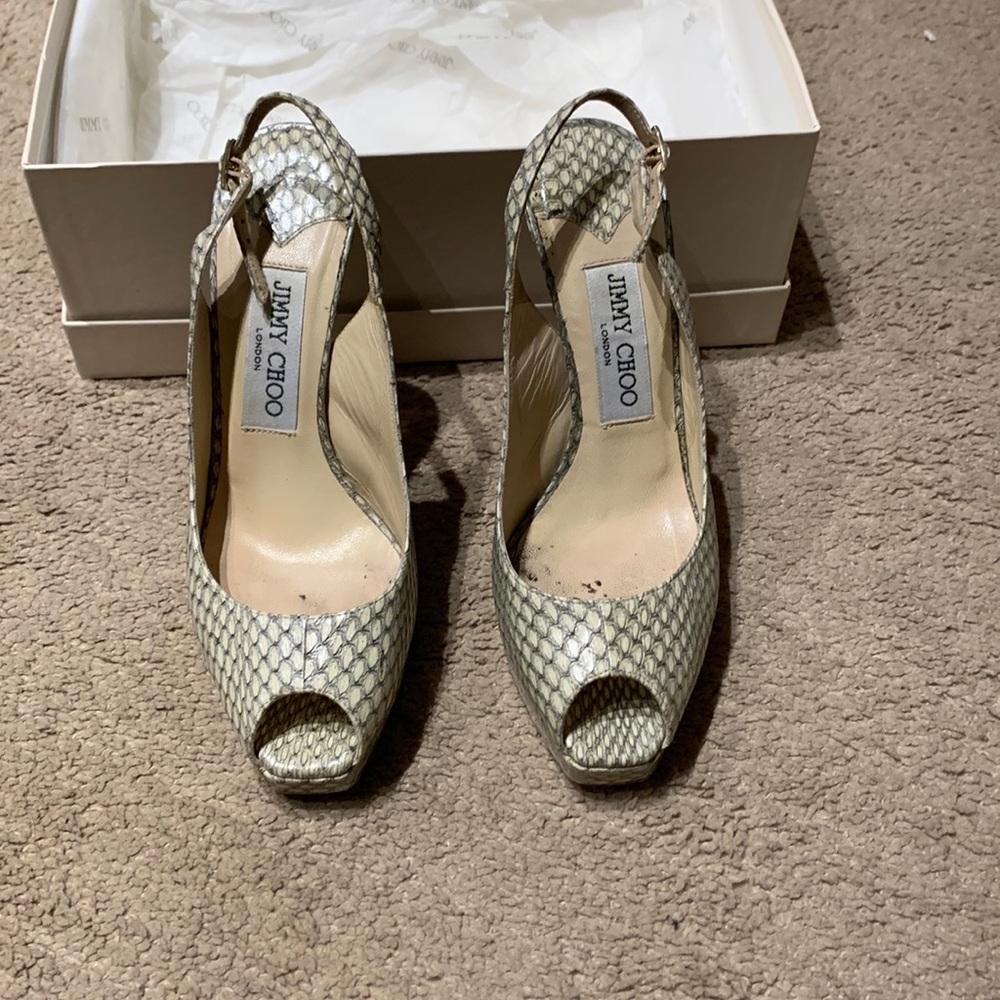 Beautiful jimmy Choo snakeskin pumps